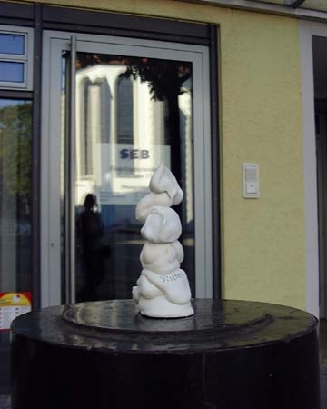 24b-Adenauerplatz