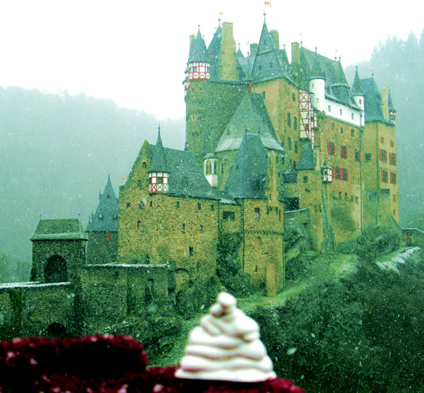 Burg Eltz im Elztal von Ragnhild ecker und Gunar Seitz